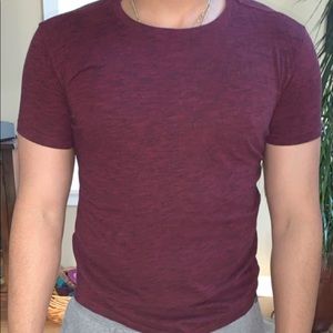 American eagle super soft burgundy tee-shirt
